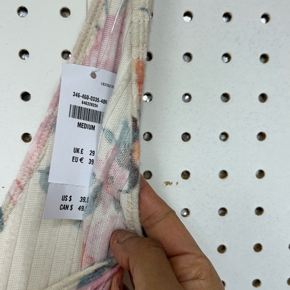 - NWT Gilly Hicks Wide Leg Floral Romper - Picture 2 of 8